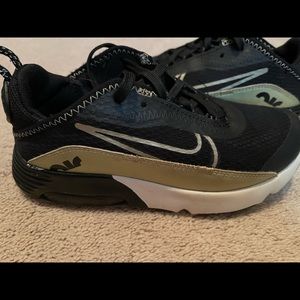 BOYS NIKE AIR MAX 2090 PS
